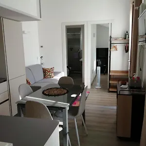  Apartamento Stefania's Corner, In Italia