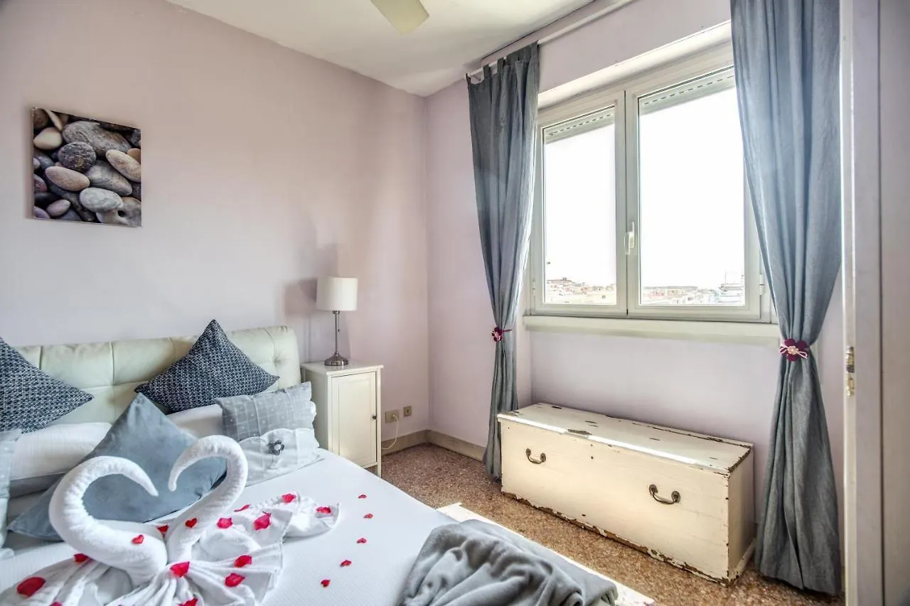 Colonna Suite - Rome San Giovanni 0*,