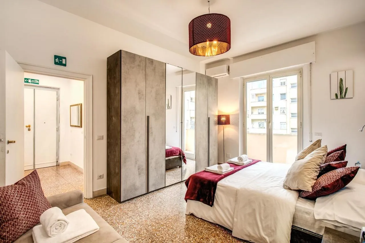 Colonna Suite - Rome San Giovanni Italia