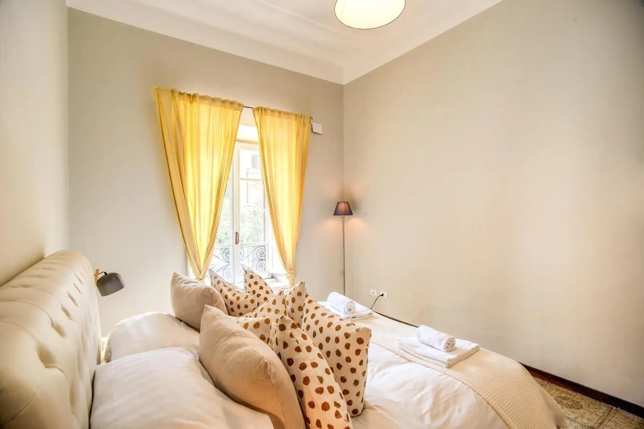 Colonna Suite - Rome San Giovanni 0*,  Italy
