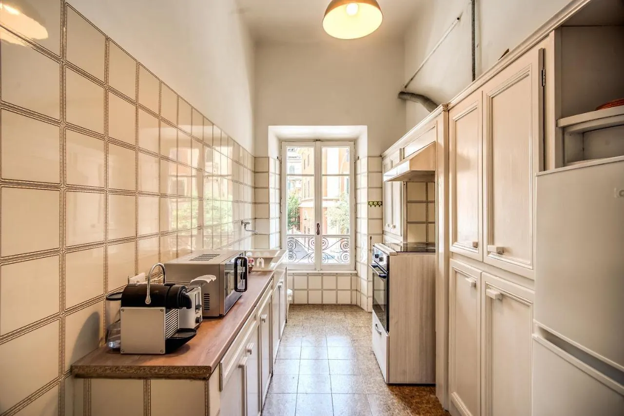 Colonna Suite - Rome San Giovanni Apartment