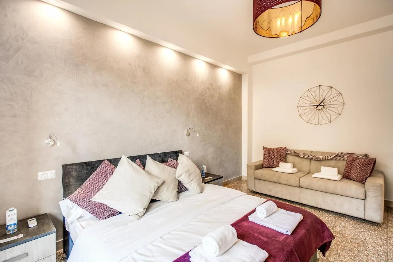 Apartment Colonna Suite - Rome San Giovanni Italy