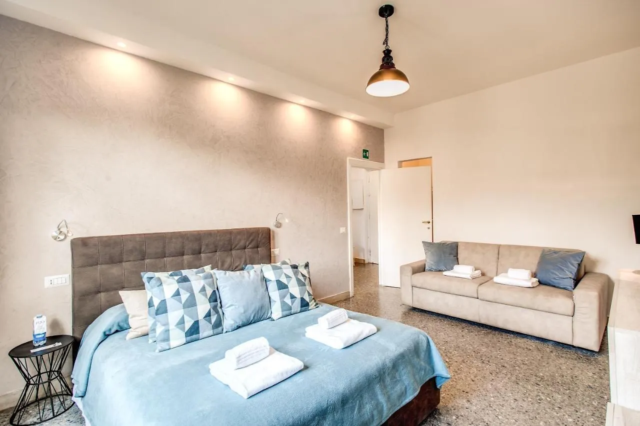 Colonna Suite - Rome San Giovanni Apartment